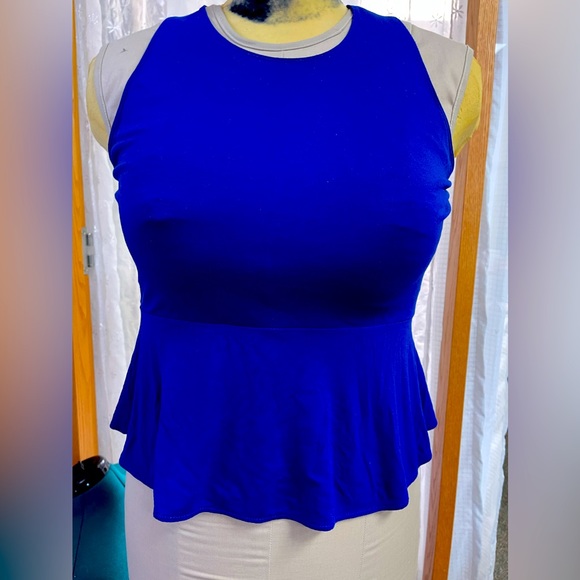 Wilfred peplum tank size medium - Picture 2 of 5